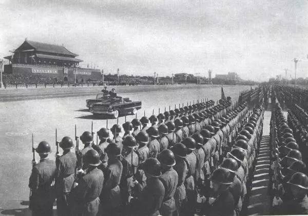 70秒回顾阅兵盛典，精彩瞬间尽收眼底